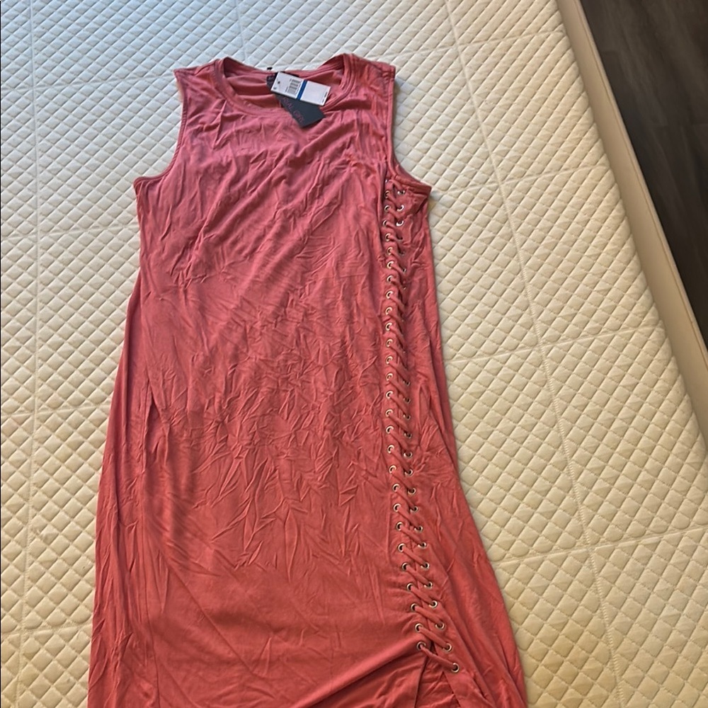 Material Girl Coral Sleeveless Midi Dress